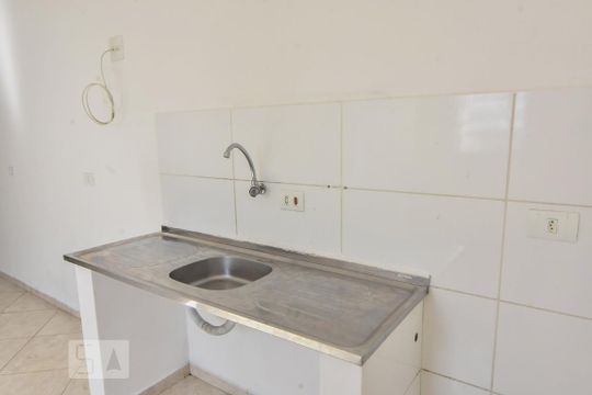 Cozinha de kitnet/studio para alugar com 1 quarto, 45m² em Jardim Monte Azul, São Paulo