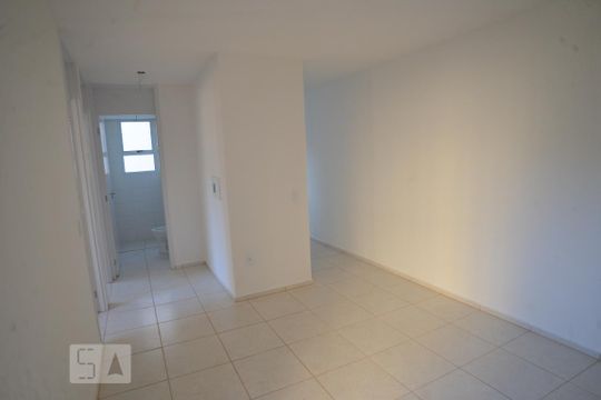 Sala de apartamento para alugar com 2 quartos, 43m² em Campo Grande, Rio de Janeiro