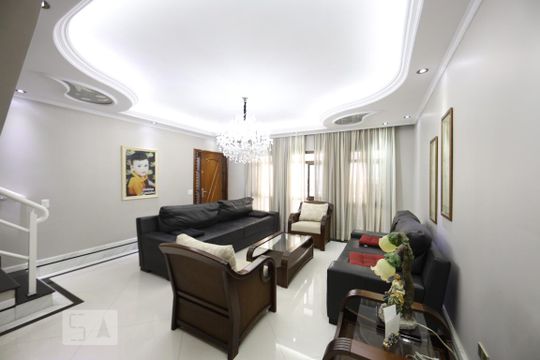 Casa para alugar com 4 quartos, 350m² em Vila Carrão, São Paulo