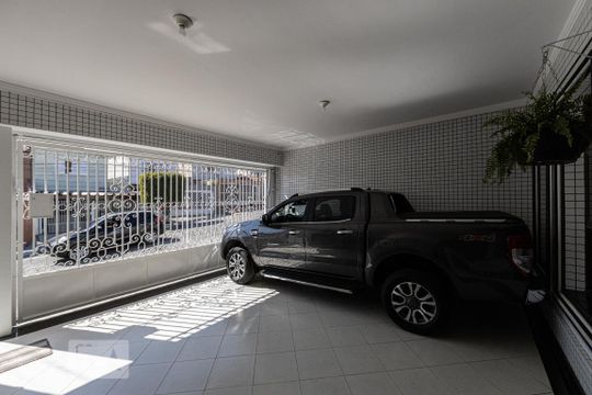 Garagem de casa para alugar com 4 quartos, 350m² em Vila Carrão, São Paulo
