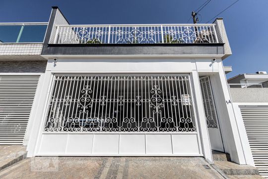 Fachada de casa para alugar com 4 quartos, 350m² em Vila Carrão, São Paulo