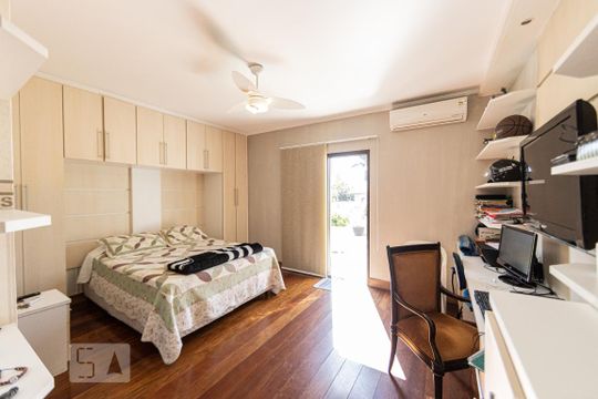 Suite 2 de casa para alugar com 4 quartos, 350m² em Vila Carrão, São Paulo