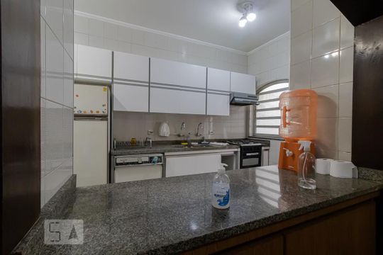 Cozinha de casa à venda com 4 quartos, 500m² em São João Clímaco, São Paulo