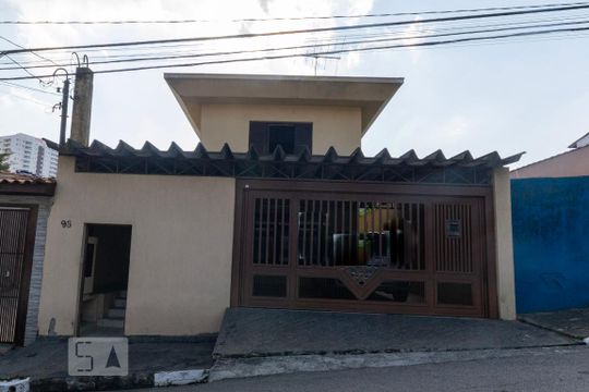 Fachada de casa à venda com 3 quartos, 199m² em Centro, Diadema