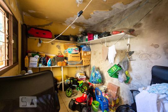 Quarto de Serviço de casa à venda com 3 quartos, 199m² em Centro, Diadema