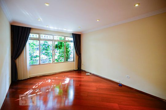 Sala de casa à venda com 3 quartos, 210m² em Perdizes, São Paulo