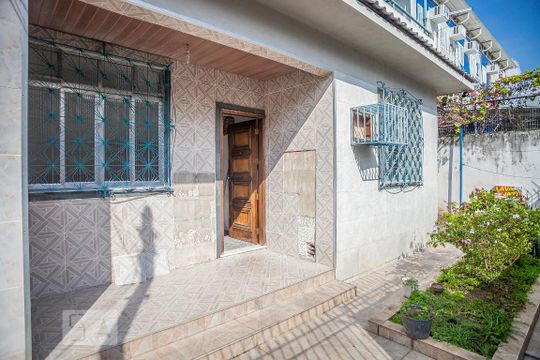 Fachada de casa à venda com 3 quartos, 80m² em Taquara, Rio de Janeiro