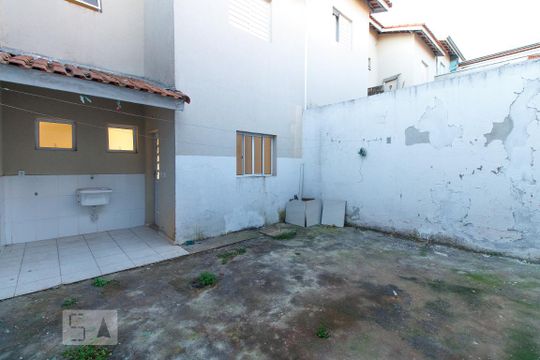 Quintal de casa de condomínio para alugar com 2 quartos, 64m² em Vila Pomar, Mogi das Cruzes