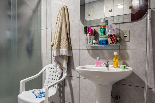 Banheiro de casa à venda com 3 quartos, 130m² em Vila Celeste, São Paulo