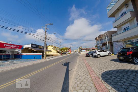 Vista da rua de apartamento para alugar com 2 quartos, 70m² em Ingleses do Rio Vermelho, Florianópolis