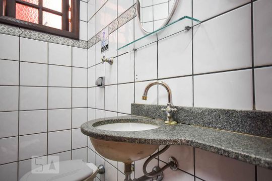 Lavabo de casa para alugar com 4 quartos, 500m² em Cidade Intercap, Taboão da Serra