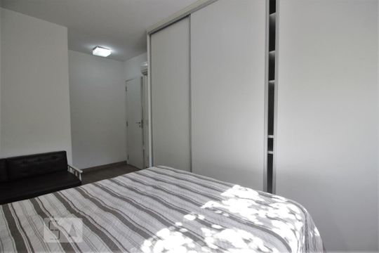 Suíte de apartamento para alugar com 1 quarto, 59m² em Jardim Leonor, São Paulo