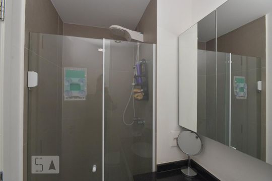 Banheiro de kitnet/studio à venda com 1 quarto, 30m² em Bom Retiro, São Paulo
