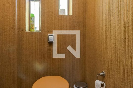 Lavabo de casa à venda com 3 quartos, 300m² em Boa Vista, Porto Alegre