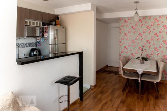 Sala de apartamento à venda com 2 quartos, 48m² em Itaquera, São Paulo