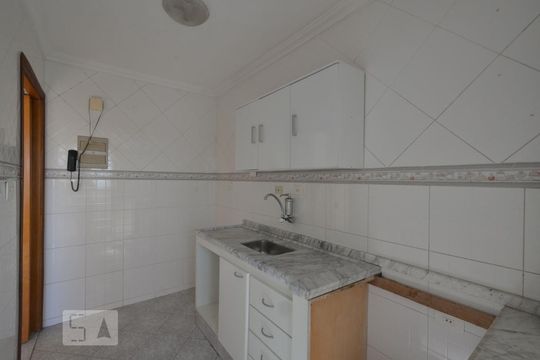 Cozinha de apartamento para alugar com 1 quarto, 54m² em Cambuci, São Paulo
