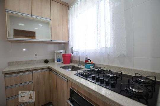 Cozinha de apartamento à venda com 3 quartos, 80m² em Bonsucesso, Rio de Janeiro