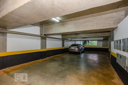 Garagem de apartamento para alugar com 3 quartos, 110m² em Vale do Sereno, Nova Lima