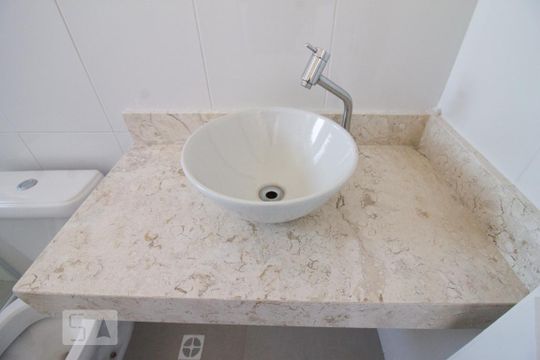 Detalhe banheiro de apartamento à venda com 2 quartos, 57m² em Vila Rosália, Guarulhos