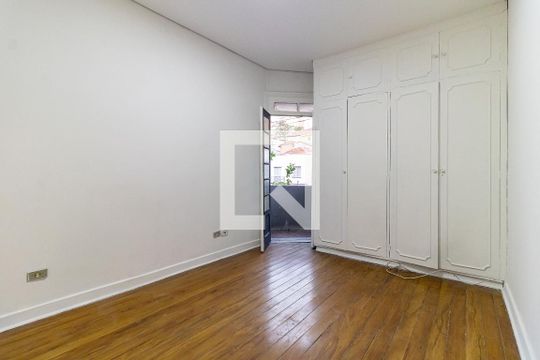 Quarto 3 de casa para alugar com 3 quartos, 240m² em Aclimação, São Paulo