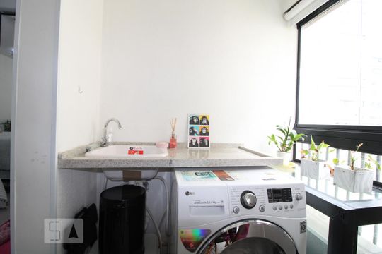 Área de serviço de kitnet/studio para alugar com 1 quarto, 35m² em Campo Belo, São Paulo