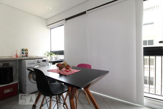 Varanda de kitnet/studio para alugar com 1 quarto, 35m² em Campo Belo, São Paulo