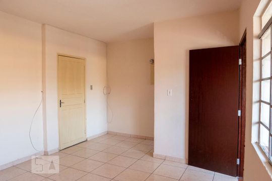 Sala de casa à venda com 2 quartos, 65m² em Jardim Botucatu, São Paulo