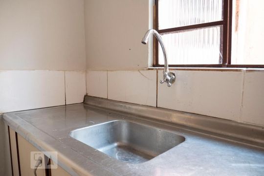 Cozinha de casa à venda com 2 quartos, 65m² em Jardim Botucatu, São Paulo