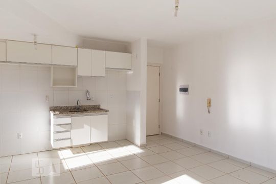 Sala de apartamento para alugar com 1 quarto, 41m² em Centro, Ribeirão Preto