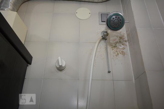 Banheiro de apartamento para alugar com 3 quartos, 78m² em Rocha, Rio de Janeiro