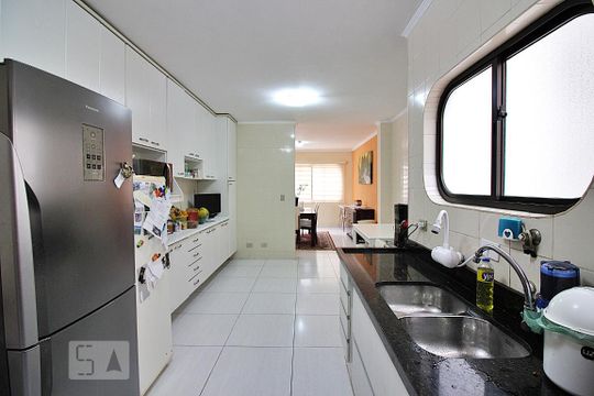 Cozinha de casa à venda com 4 quartos, 340m² em Nova Petrópolis, São Bernardo do Campo