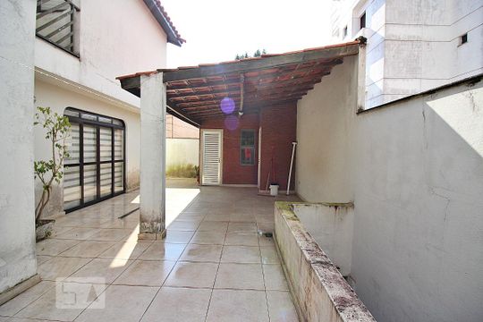 Quintal de casa à venda com 4 quartos, 340m² em Nova Petrópolis, São Bernardo do Campo