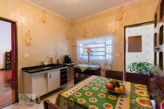 Cozinha  de casa à venda com 3 quartos, 120m² em Vila Nair, São Paulo