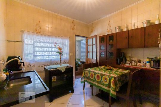 Cozinha  de casa à venda com 3 quartos, 120m² em Vila Nair, São Paulo