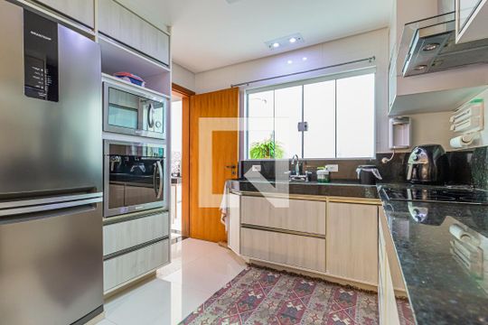 Cozinha de casa à venda com 3 quartos, 195m² em Vila Assunção, Santo André