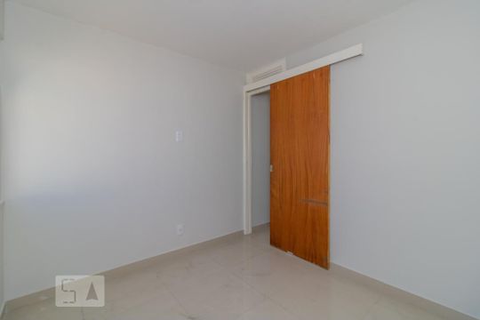 Quarto 1 de apartamento à venda com 2 quartos, 44m² em Irajá, Rio de Janeiro