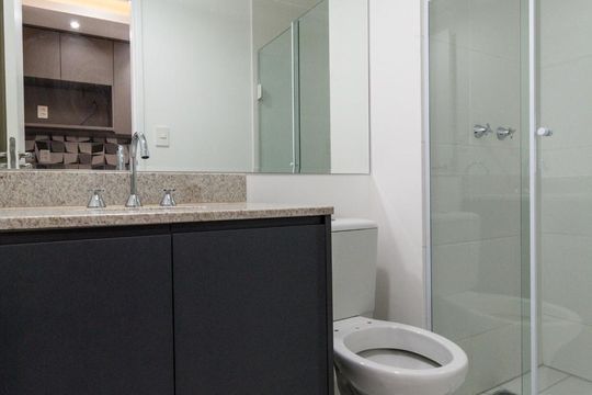 Banheiro de apartamento para alugar com 1 quarto, 24m² em Jardim Paulistano, São Paulo