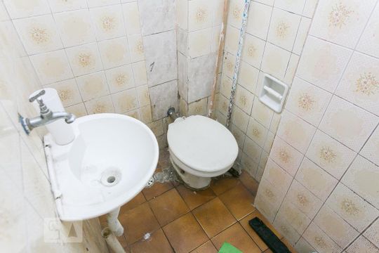 Banheiro de kitnet/studio à venda com 1 quarto, 31m² em Brás, São Paulo