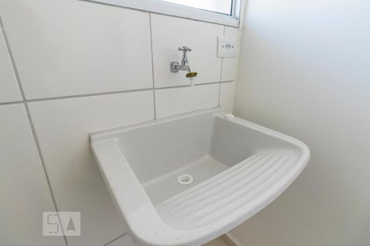 Área de Serviço de apartamento para alugar com 2 quartos, 45m² em Chácara Califórnia, São Paulo