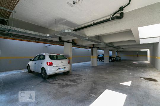 Garagem de apartamento para alugar com 2 quartos, 45m² em Chácara Califórnia, São Paulo