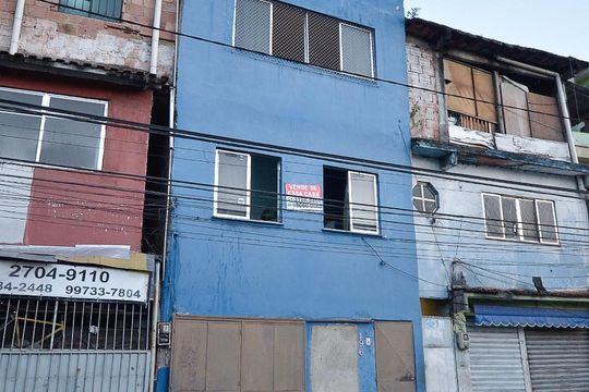 Fachada de casa à venda com 3 quartos, 50m² em Icaraí, Niterói