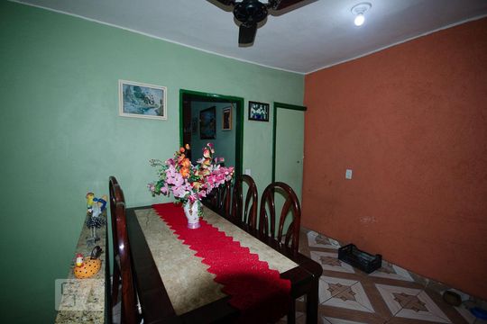 Sala de casa à venda com 3 quartos, 50m² em Icaraí, Niterói