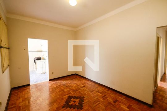 Sala de casa à venda com 2 quartos, 140m² em Estácio, Rio de Janeiro