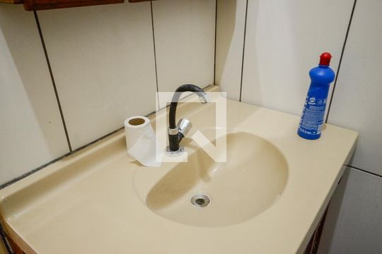 Banheiro Social de casa à venda com 2 quartos, 140m² em Estácio, Rio de Janeiro