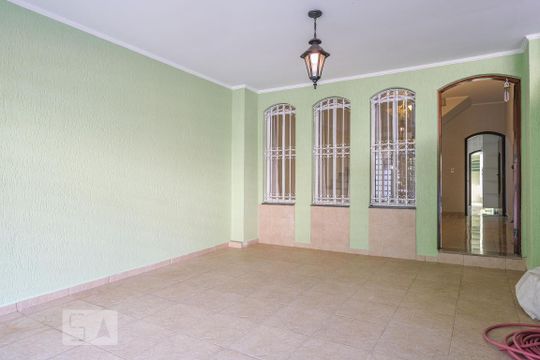 Garagem de casa para alugar com 2 quartos, 110m² em Vila Ester (zona Norte), São Paulo