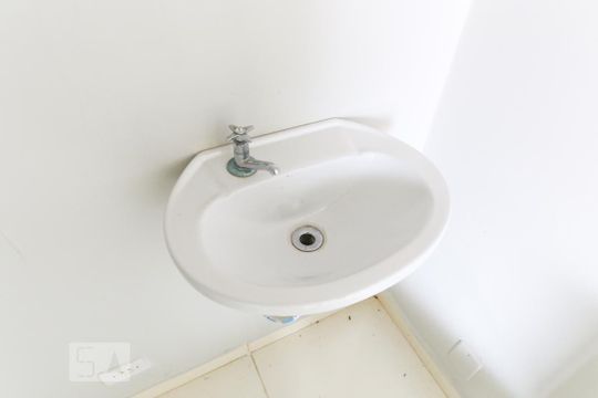 Lavabo de casa para alugar com 2 quartos, 190m² em Jardim Fátima, São José dos Campos