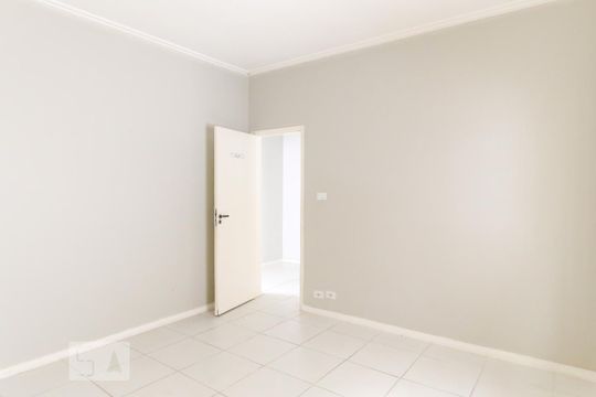 Quarto de casa para alugar com 2 quartos, 190m² em Jardim Fátima, São José dos Campos