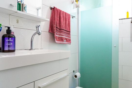 Banheiro de casa à venda com 3 quartos, 162m² em Santo Antônio, Osasco