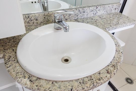 Pia de apartamento à venda com 2 quartos, 64m² em Sumaré, São Paulo