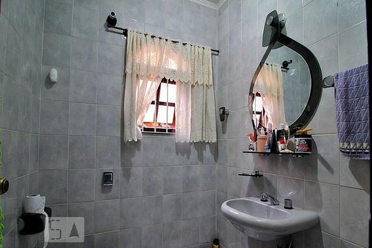 Lavabo de casa à venda com 3 quartos, 178m² em Parque Marajoara, Santo André